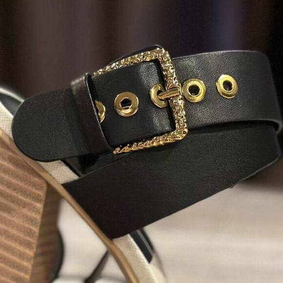 Dolce Vita | Black Paytin Square Toe Crossover Strap Heeled Sandal | Size 7 - Picture 5 of 13